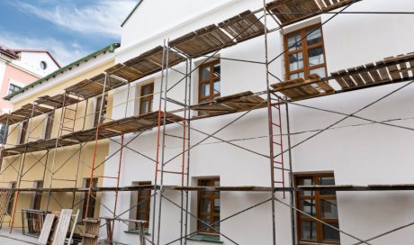 Entreprise spécialisée pour un ravalement de façade d'un immeuble à Saint-Rémy-de-Maurienne