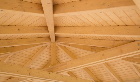 Fabrication et pose de menuiseries bois d'une maison individuelle à Valloire